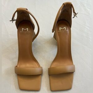 NWOB MARC FISHER Women’s Triangle Heel Sandals, Size 7
